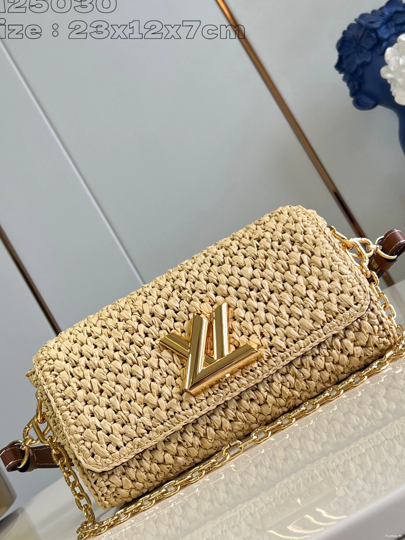 First bag ru LOUIS VUITTON West-23.5*12*7CM Twist 0809